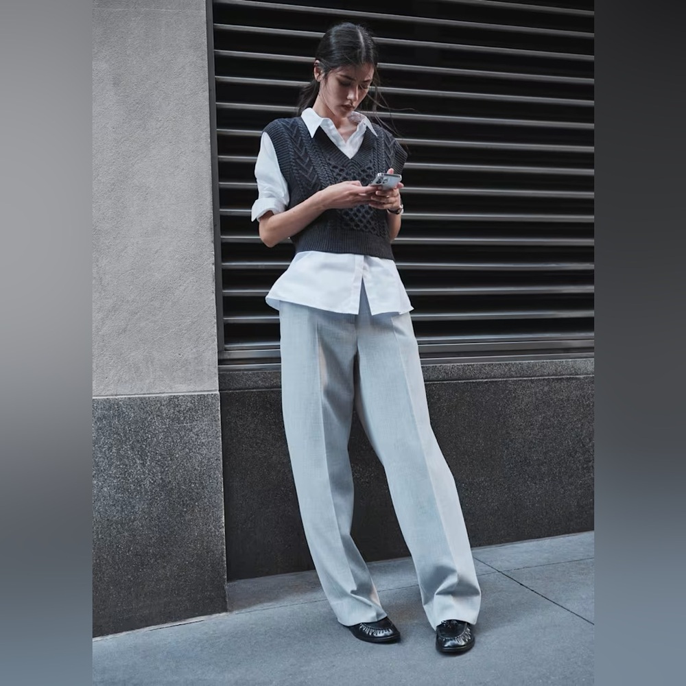 Aritzia Babaton Agency Pant - (Re)ssential Elegant High-Rise Heater Chrome Sz 2